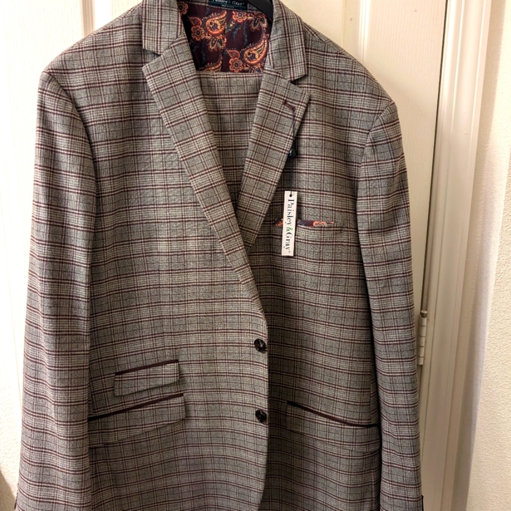 NWT Paisley & Gray gray and burgundy tweed jacket Only size 56 slim